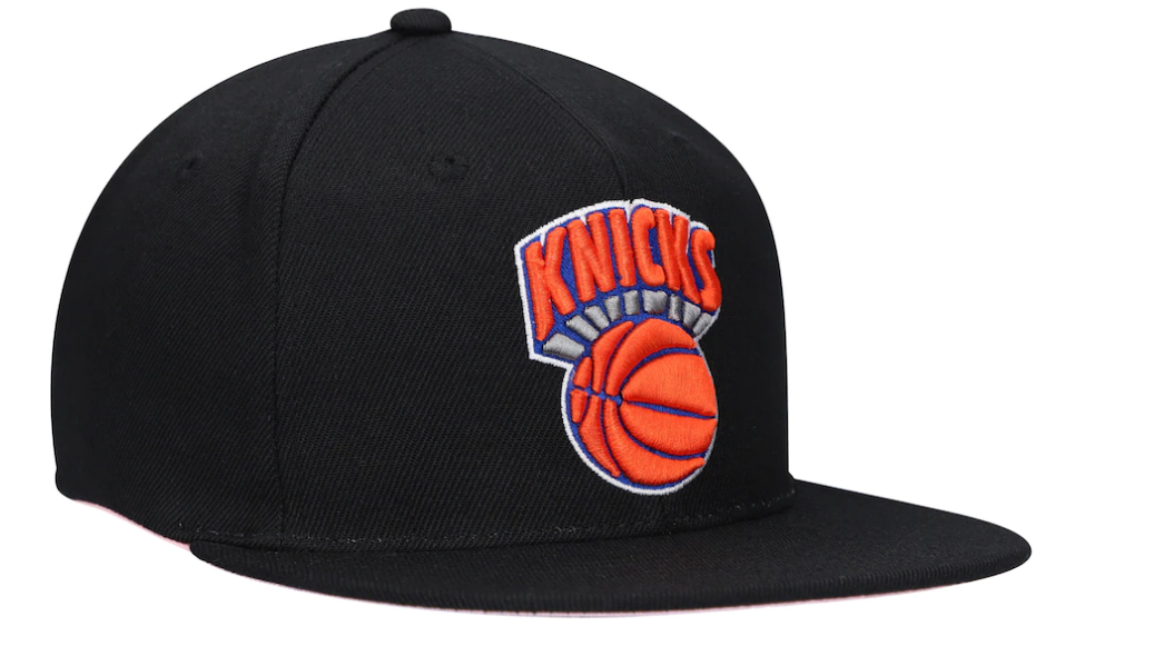 Men's Mitchell & Ness New York Knicks Black Basic Core Snapback Hat