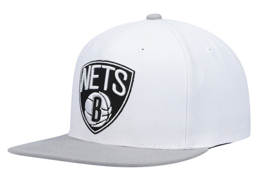 Men's Brooklyn Nets Mitchell & Ness Core Basic Snapback Hat - White/Gray