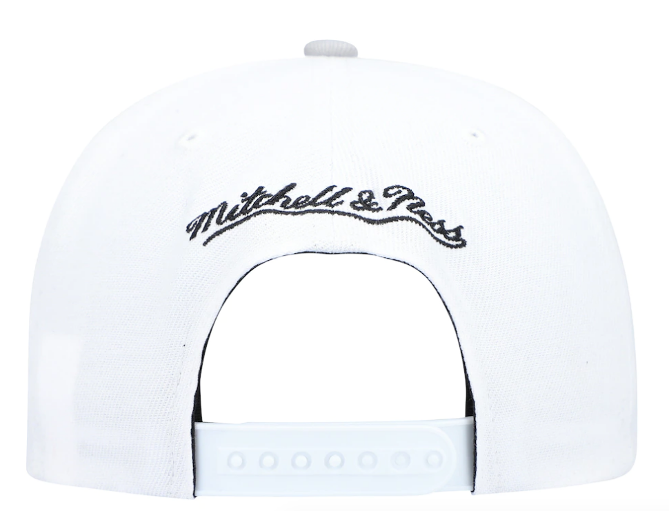Men's Brooklyn Nets Mitchell & Ness Core Basic Snapback Hat - White/Gray