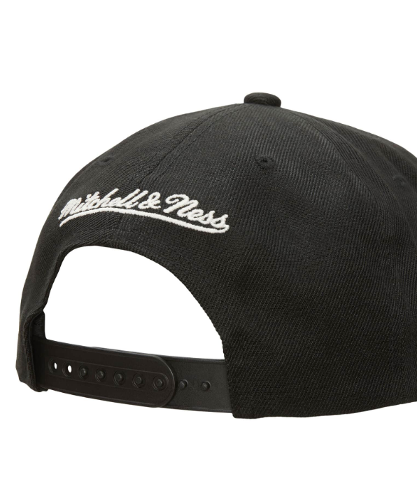 Men's Mitchell & Ness San Antonio Spurs Hardwood Classics Black Adjustable Snapback Hat