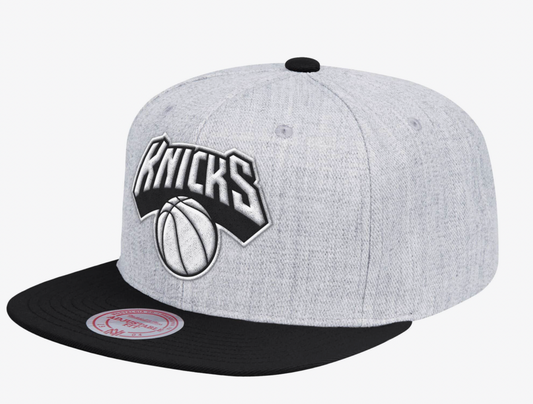 New York Knicks Mitchell & Ness Grey Black Pop Snapback Hat