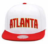 Mens NBA Atlanta Hawks 2 Tone White And Red Mitchell And Ness Basic Core Snapback Hat - Pro Jersey Sports