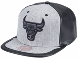 Chicago Bulls Day One Heather Gray & Black Mitchell & Ness Snapback Hat - Pro Jersey Sports