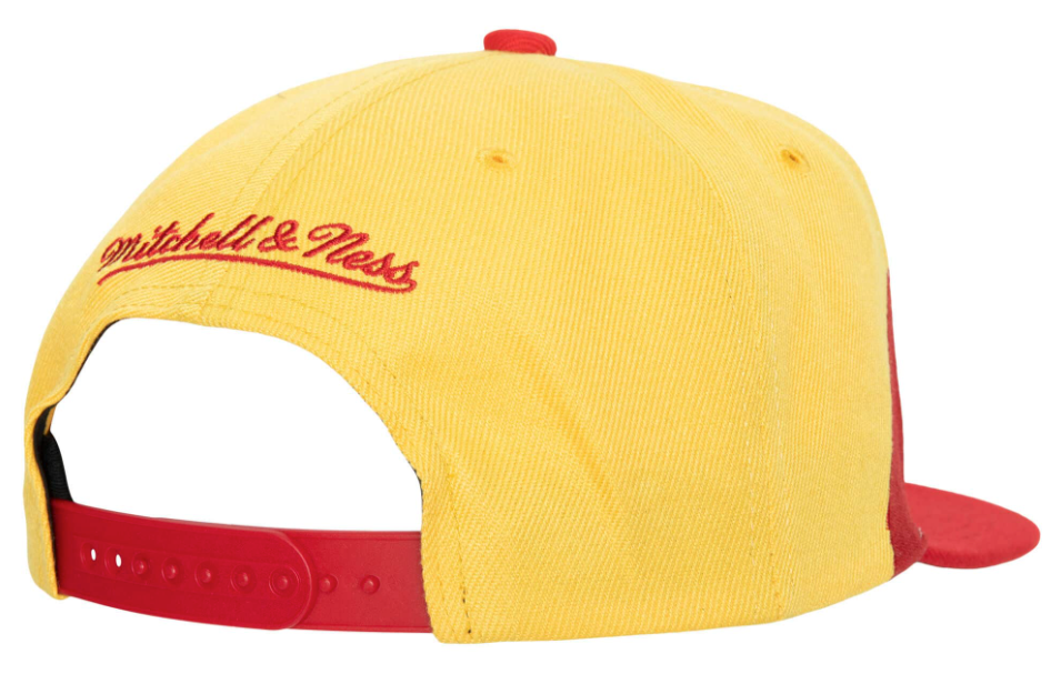 Men's Atlanta Hawks Mitchell & Ness Sharktooth Snapback Hat
