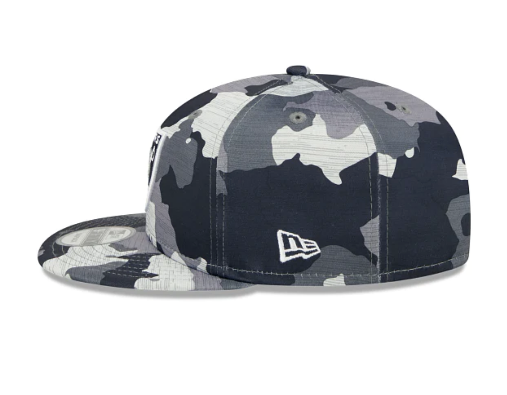 Men's Las Vegas Raiders New Era Camo 2022 NFL Training Camp Official 9FIFTY Snapback Adjustable Hat - Pro Jersey Sports