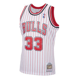 Men's Scottie Pippen Chicago Bulls Mitchell & Ness 1995-96 Hardwood Classics Reload Swingman Jersey - White - Pro Jersey Sports