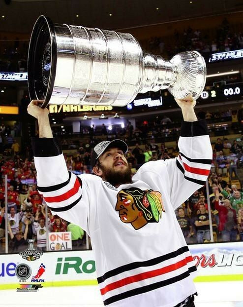 Brent Seabrook Chicago Blackhawks 2013 Stanley Cup Champions Raising Of The Cup Photo (Size: 8X10)