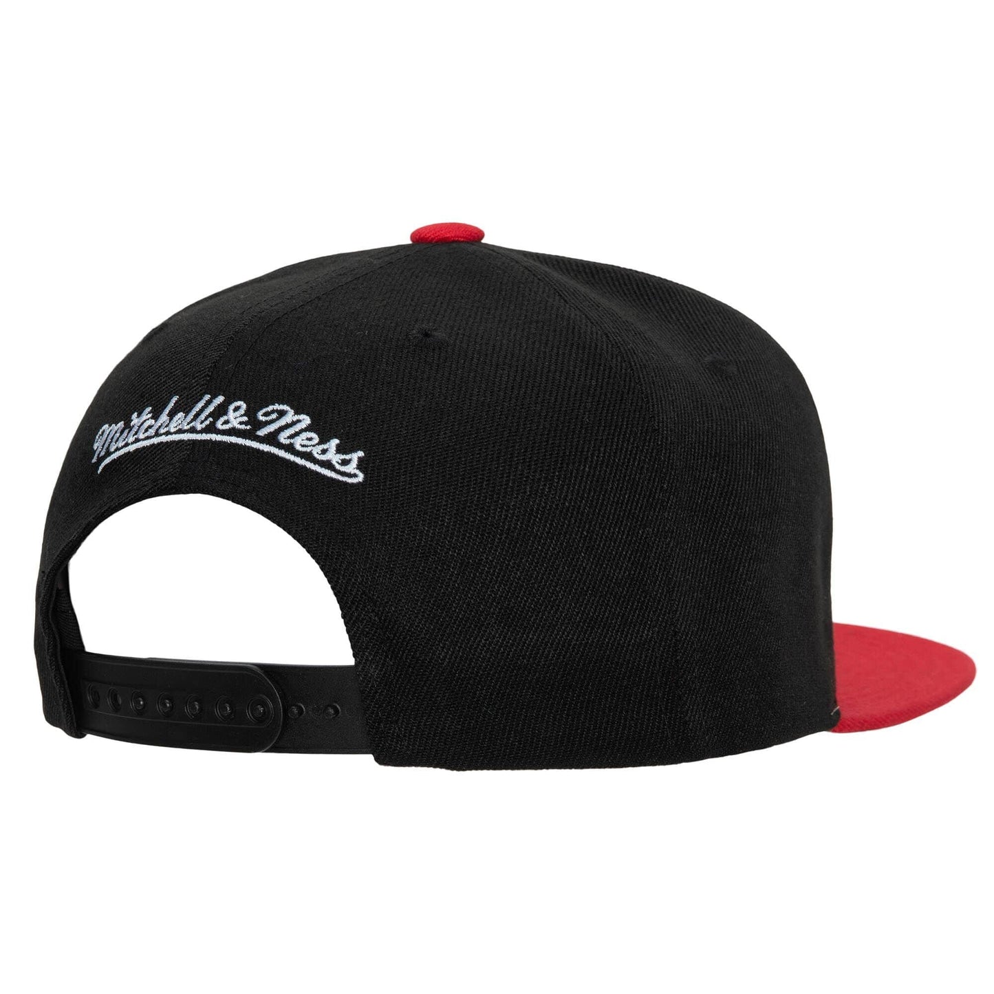Men's Atlanta Hawks Mitchell & Ness 2 Tone Black and Red Low Big Face Hardwood Classics Snapback Hat