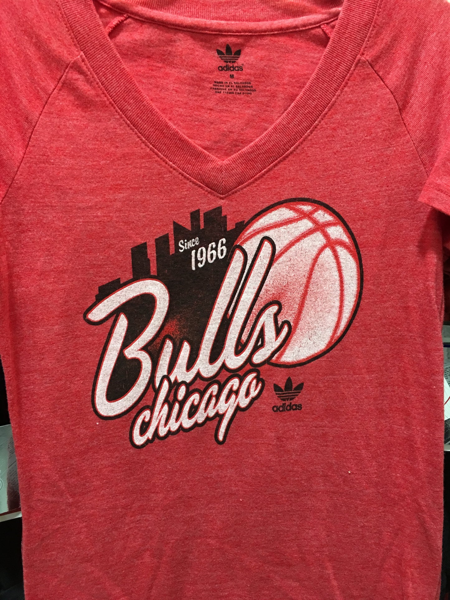 Womens Chicago Bulls Skyhook V-Neck Tee