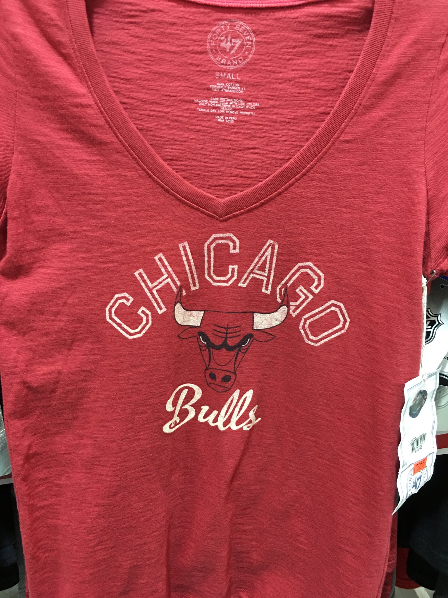 Womens Chicago Bulls Rescue V-Neck Scrum T-Shirt