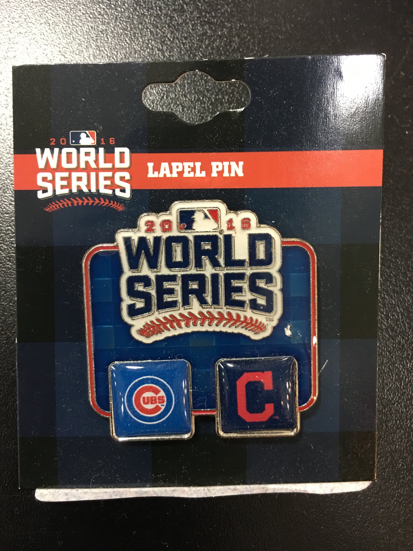 2016 World Series Chicago Cubs VS Cleveland Guardians Dueling Pin