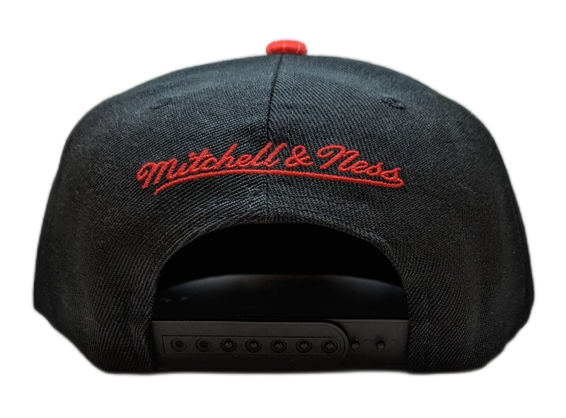 Men's Mitchell & Ness Black/Red Toronto Raptors Hardwood Classics Snapshot Adjustable Snapback Hat