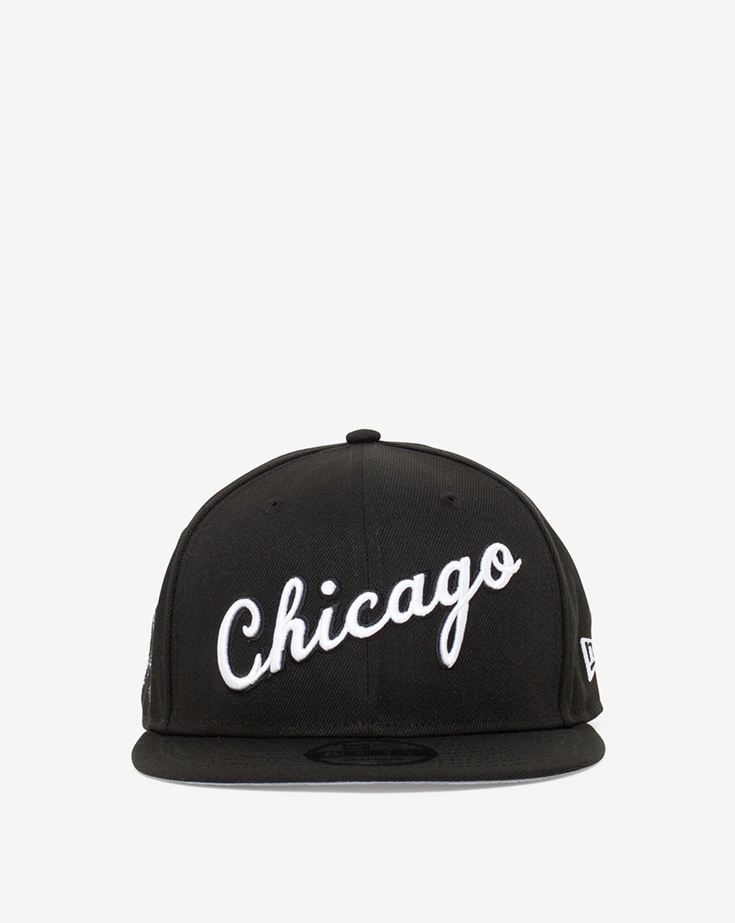 Men's Chicago Bulls 2021-2022 City Edition Trophy's Black New Era 9FIFTY Snapback Hat