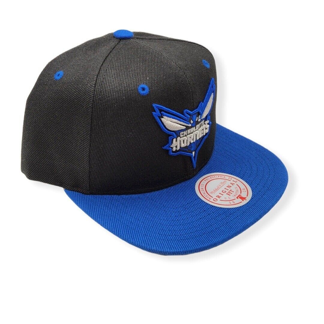 Men's Charlotte Hornets Mitchell & Ness NBA Black Royality Snapback Hat