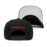 Men's Mitchell & Ness Chicago Bulls Core Black Adjustable Snapback Hat - Pro Jersey Sports
