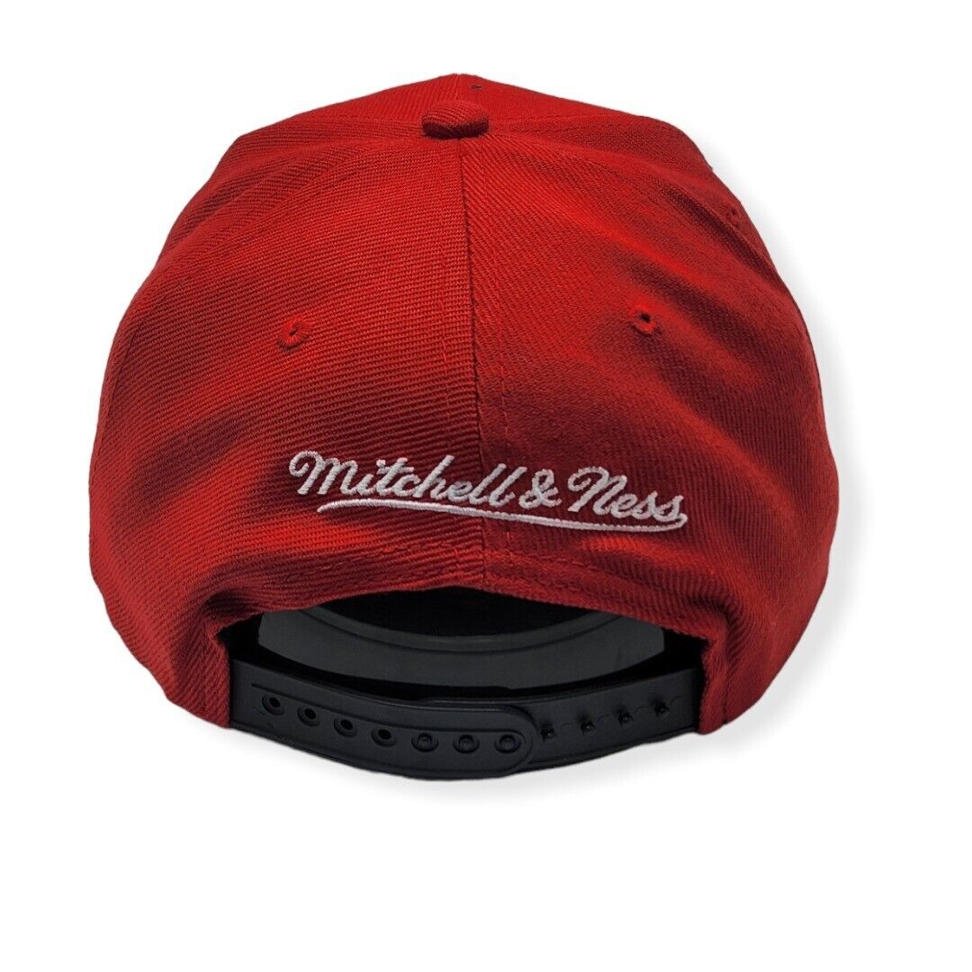 Men's Philadelphia 76ers NBA Core Basic 2 Tone Red/Black HWC Mitchell & Ness Snapback Hat