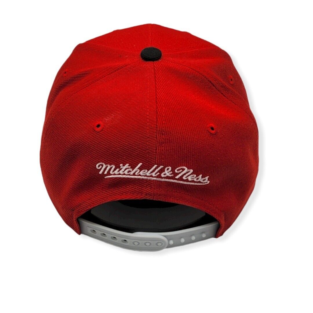 Men's Mitchell & Ness Chicago Bulls NBA Cardinal Red 2 Tone Adjustable Snapback Hat