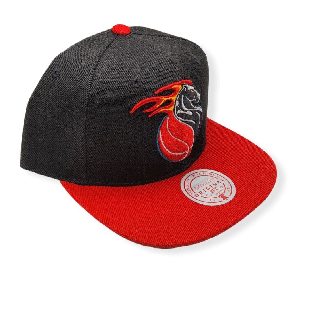 Men's Detroit Pistons Mitchell & Ness HWC Black Snapback Hat