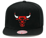 Men's Mitchell & Ness Chicago Bulls Core Black Adjustable Snapback Hat - Pro Jersey Sports