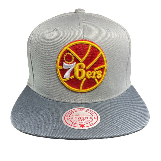 Men's Philadelphia 76ers NBA Cool Grey 3 Mitchell & Ness Snapback Hat