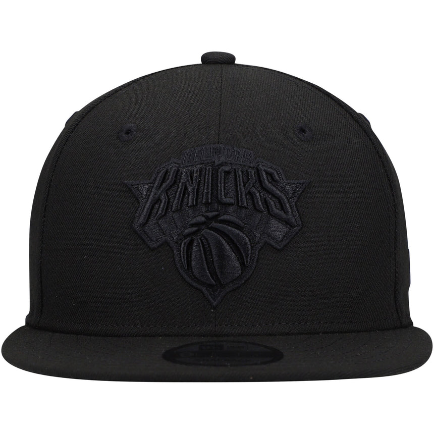 Men's New York Knicks New Era Black On Black Color Pack 9FIFTY Snapback Hat - Pro Jersey Sports