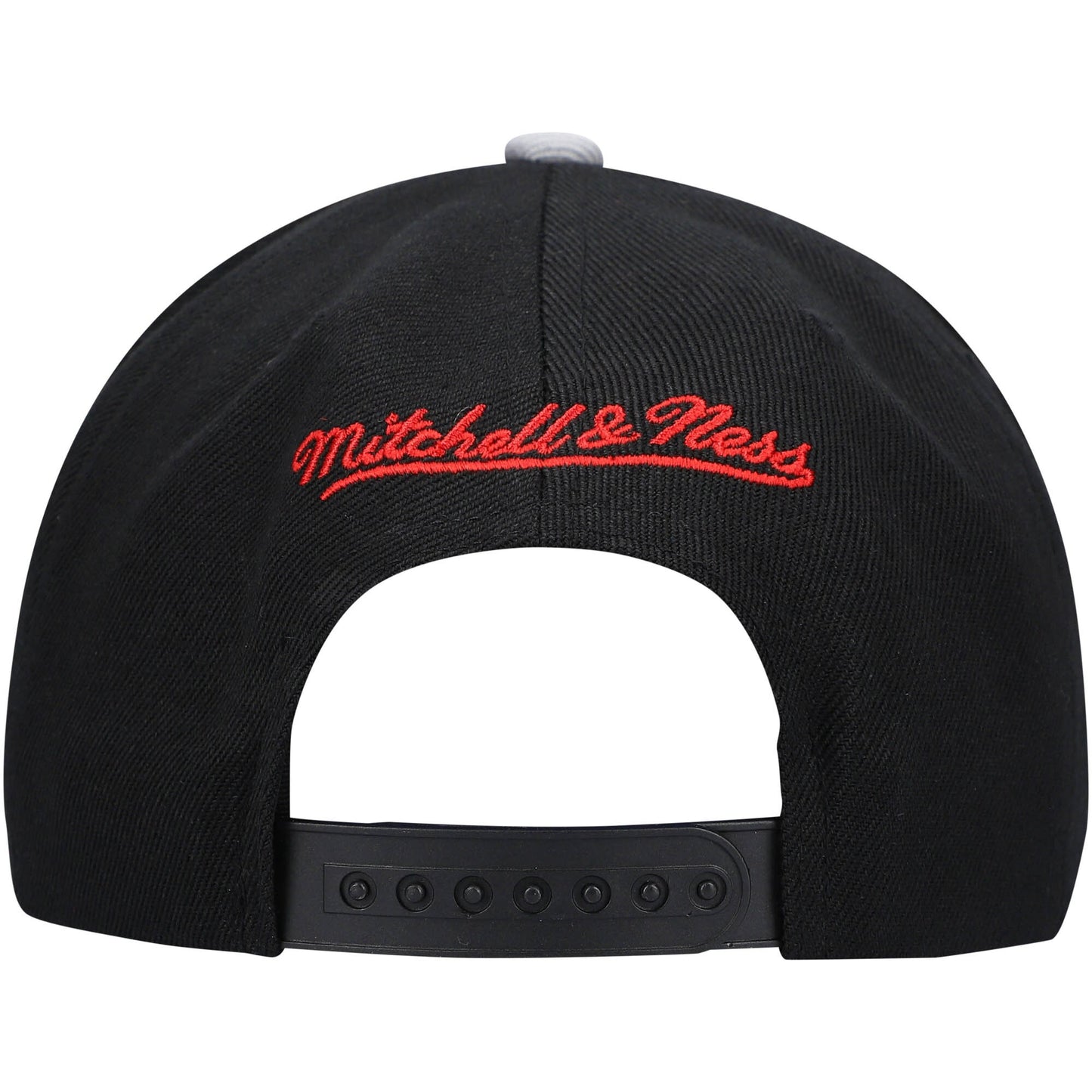 Men's Mitchell & Ness Chicago Bulls Core Black/ Gray Adjustable Snapback Hat