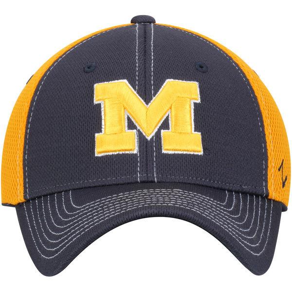 Men's NCAA Michigan Wolverines Zephyr Vapor Rally 2 Flex Fit Hat