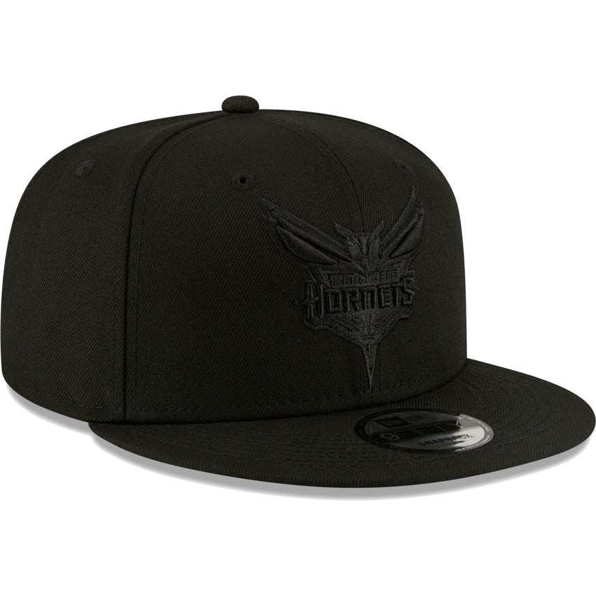 Men's Charlotte Hornets New Era Black On Black Color Pack 9FIFTY Snapback Hat - Pro Jersey Sports