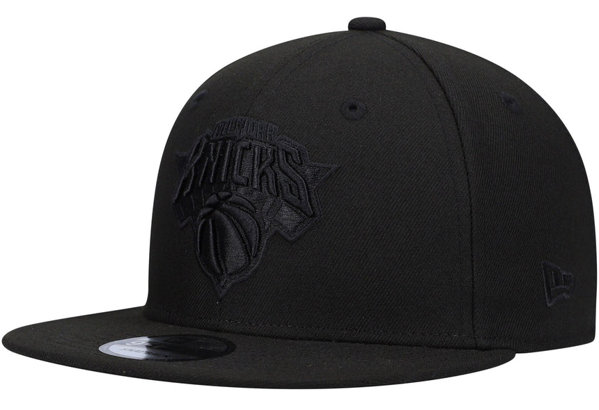 Men's New York Knicks New Era Black On Black Color Pack 9FIFTY Snapback Hat - Pro Jersey Sports