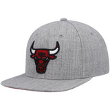 Chicago Bulls Team Heather Gray 2.0 Mitchell & Ness Snapback Hat - Pro Jersey Sports