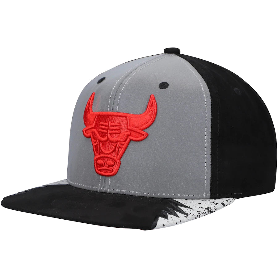 Men's Chicago Bulls Mitchell & Ness Gray/Black Day 5 Snapback Hat
