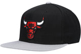 Men's Mitchell & Ness Chicago Bulls Core Black/ Gray Adjustable Snapback Hat - Pro Jersey Sports